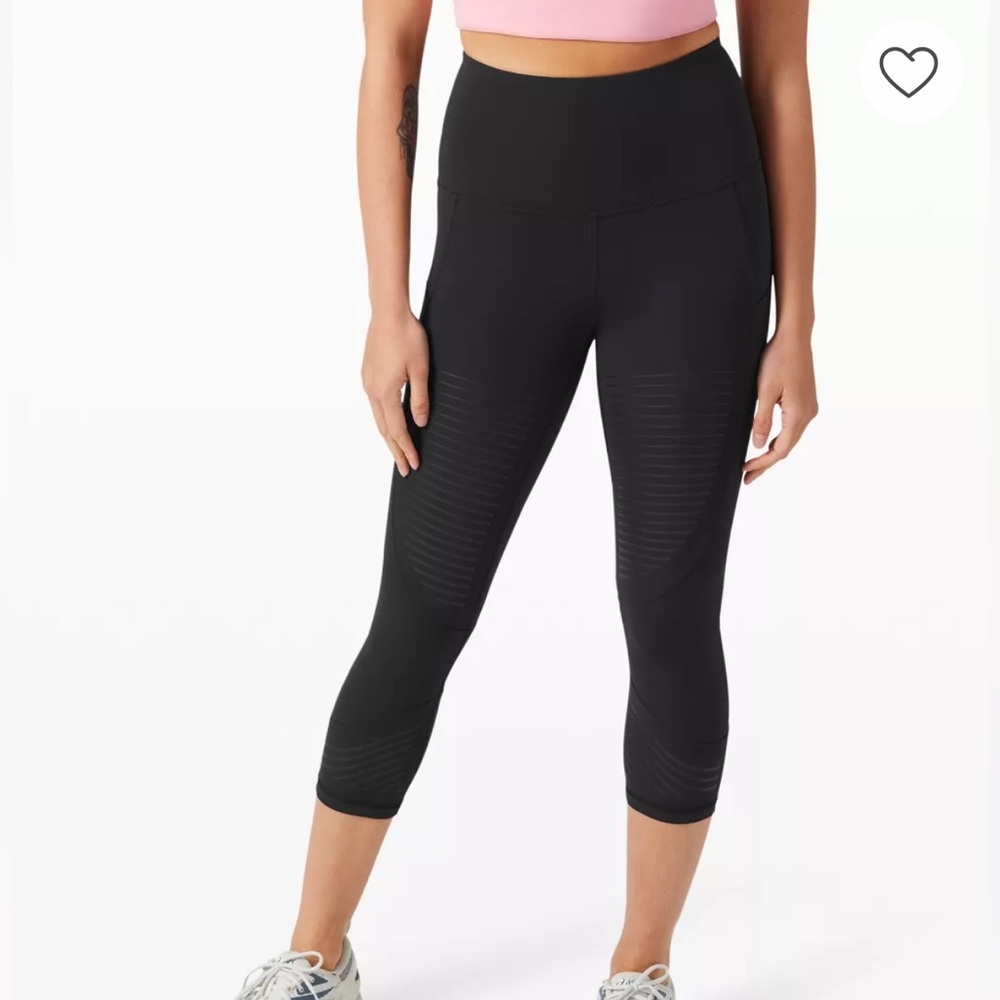 Lululemon Rogue Renegade SHR Crop 21" abrasion resistant panels Stretch Black 4